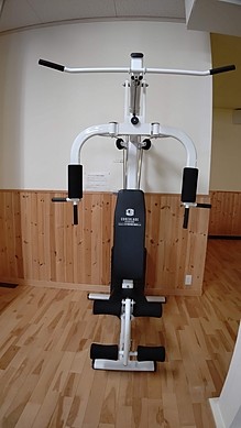 ゴルフ練習場には工房もあります。
スタジオは18m×10mの広さでレンタルスペースとしてご利用頂けます。